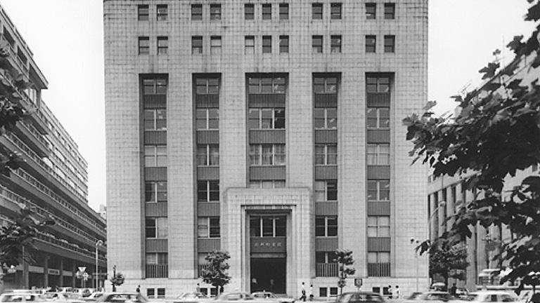 The Head Office building in the 1960s (Nishi-Shimbashi)
